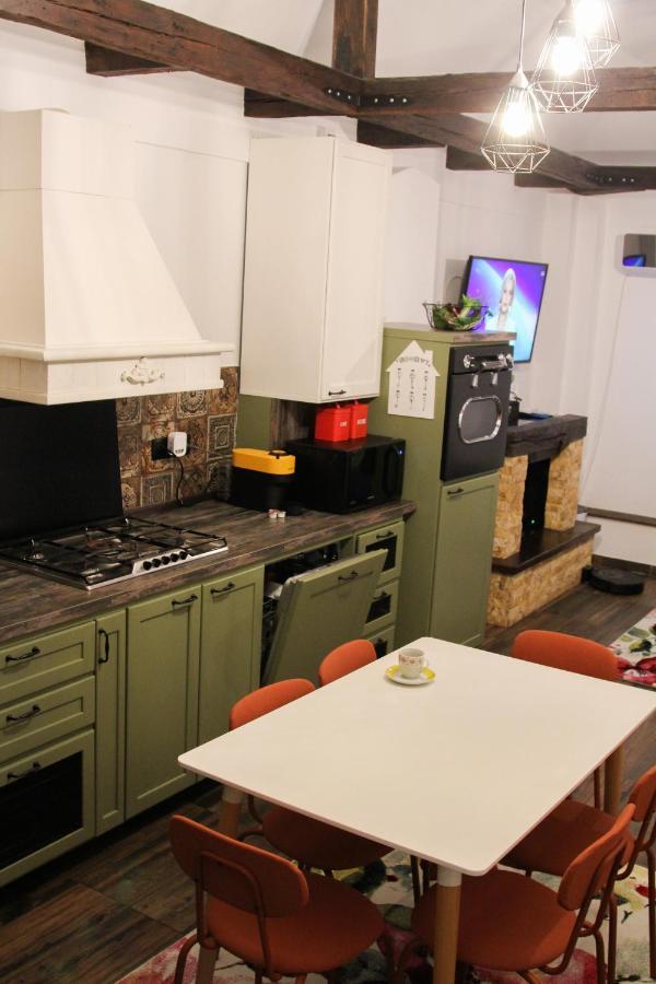 Cozy Cottage - Free Parking, Self Check-In Oradea Eksteriør billede