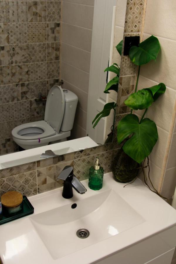 Cozy Cottage - Free Parking, Self Check-In Oradea Eksteriør billede