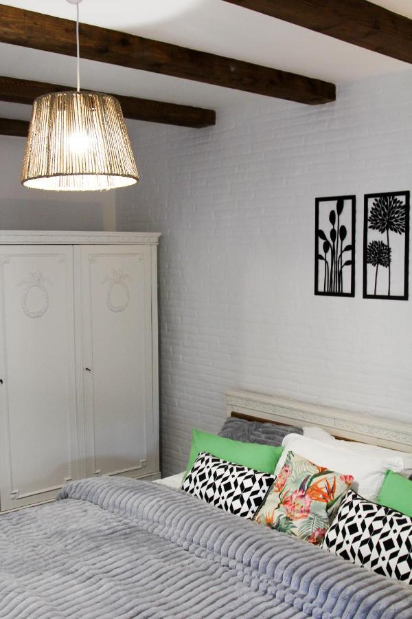 Cozy Cottage - Free Parking, Self Check-In Oradea Eksteriør billede